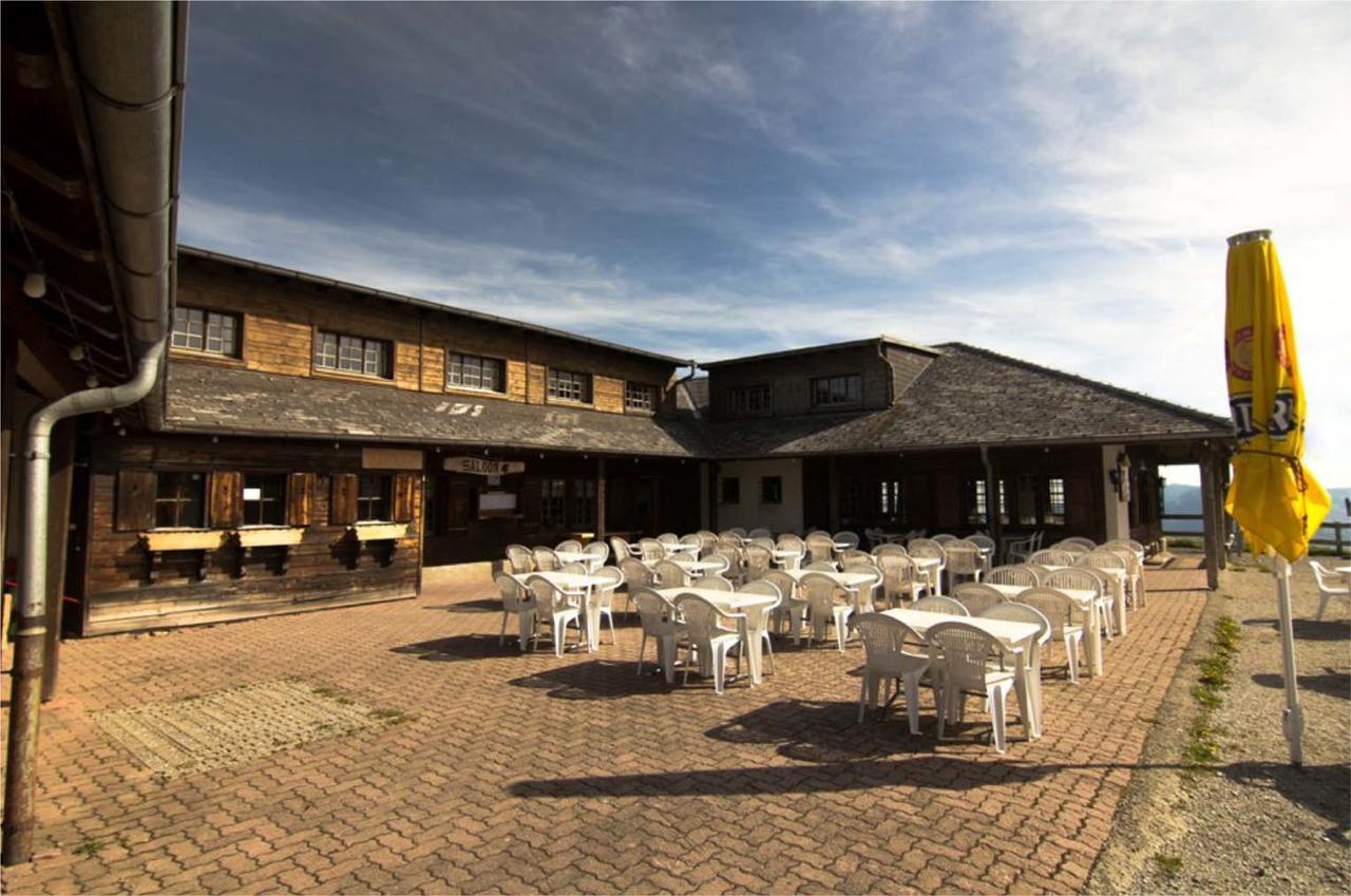 Refuge De Plan-Francey Hotel Moleson ภายนอก รูปภาพ