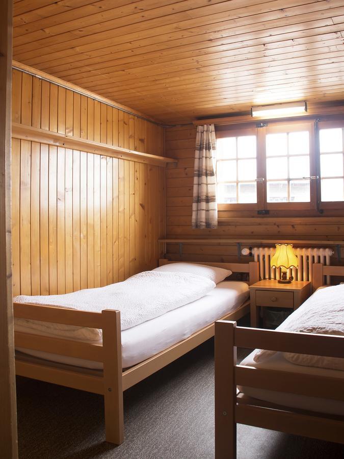 Refuge De Plan-Francey Hotel Moleson ภายนอก รูปภาพ