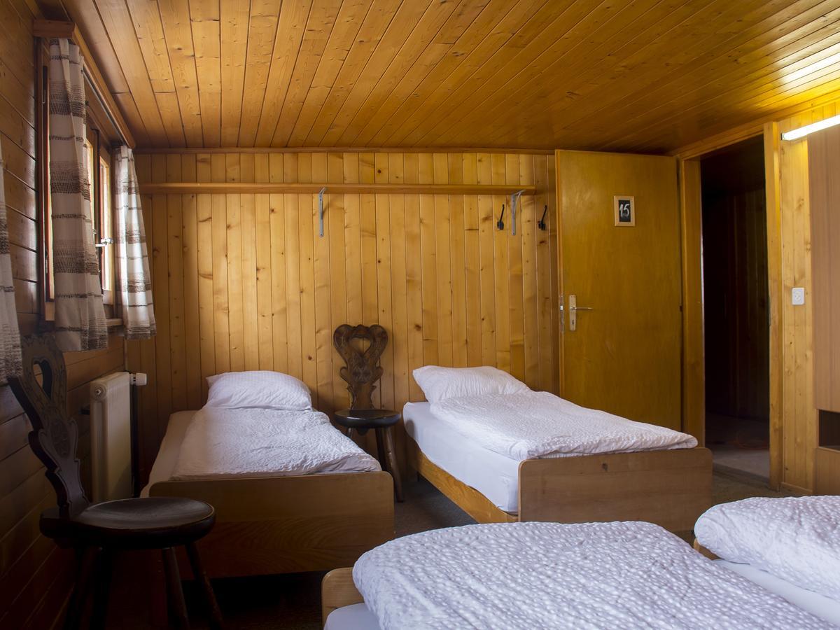 Refuge De Plan-Francey Hotel Moleson ภายนอก รูปภาพ
