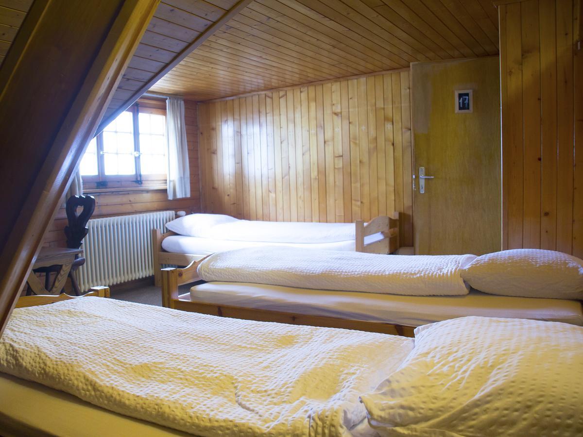 Refuge De Plan-Francey Hotel Moleson ภายนอก รูปภาพ