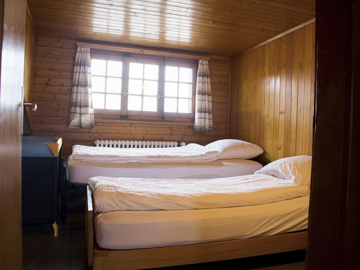 Refuge De Plan-Francey Hotel Moleson ภายนอก รูปภาพ