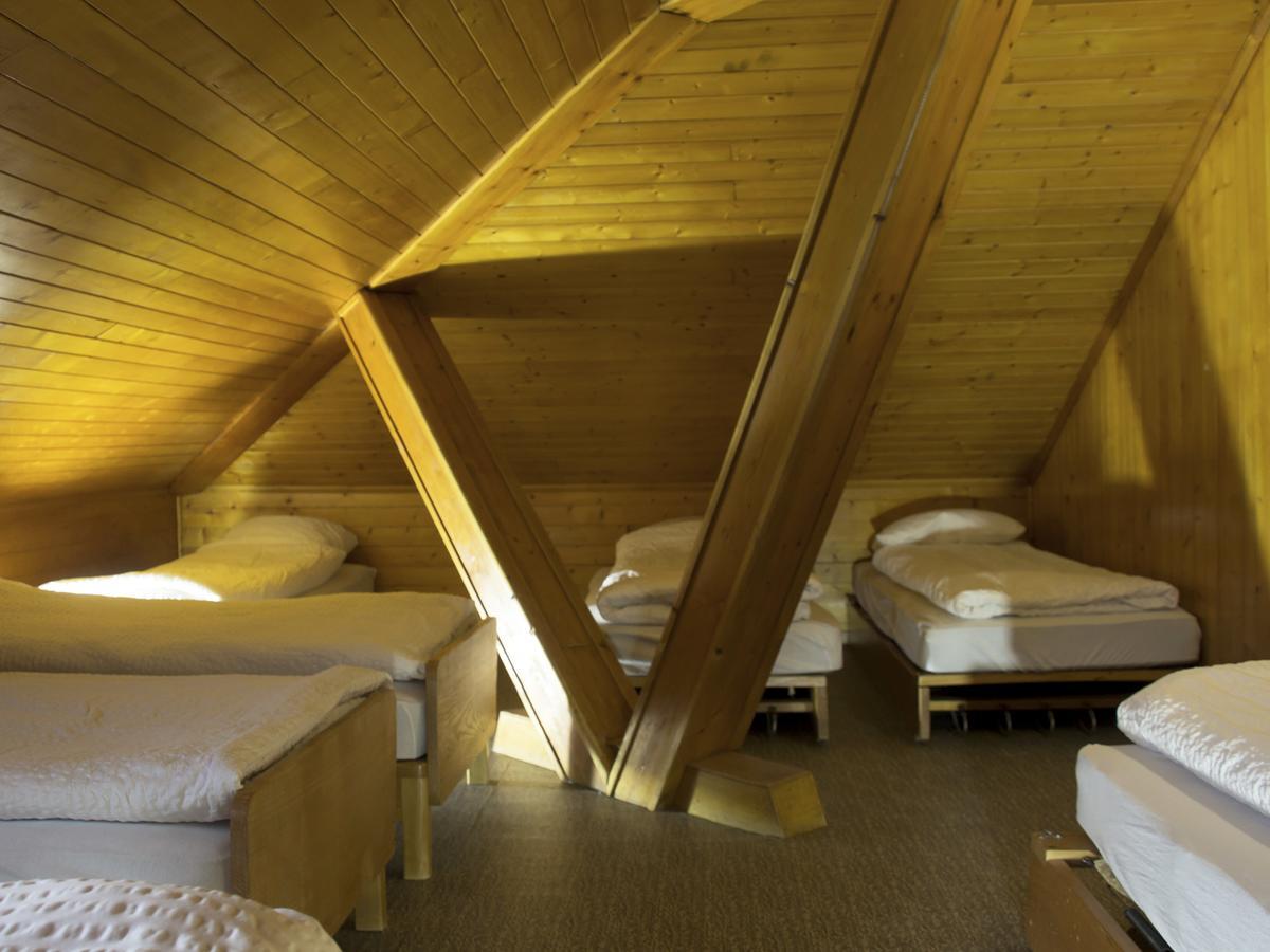 Refuge De Plan-Francey Hotel Moleson ภายนอก รูปภาพ