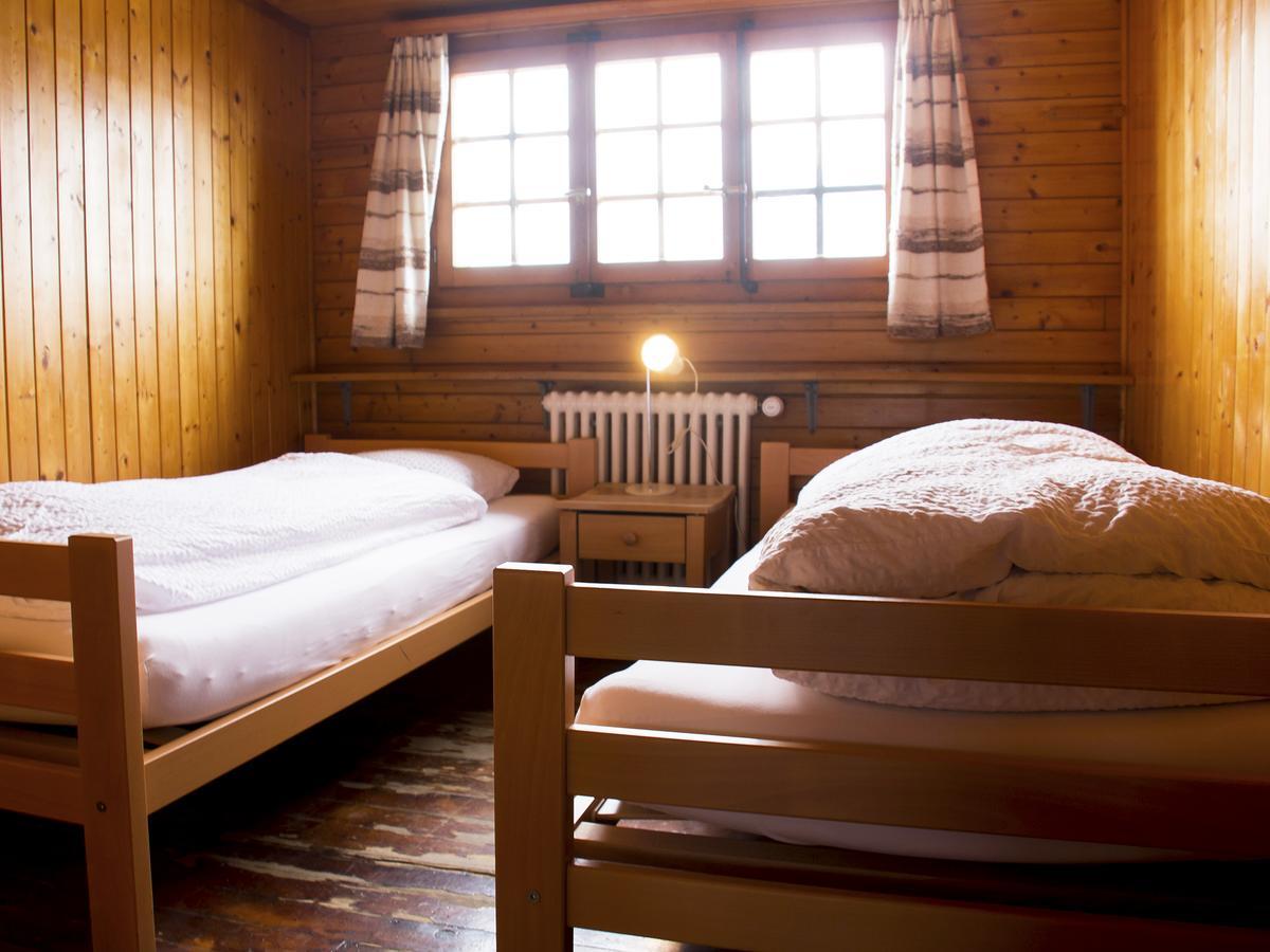 Refuge De Plan-Francey Hotel Moleson ภายนอก รูปภาพ