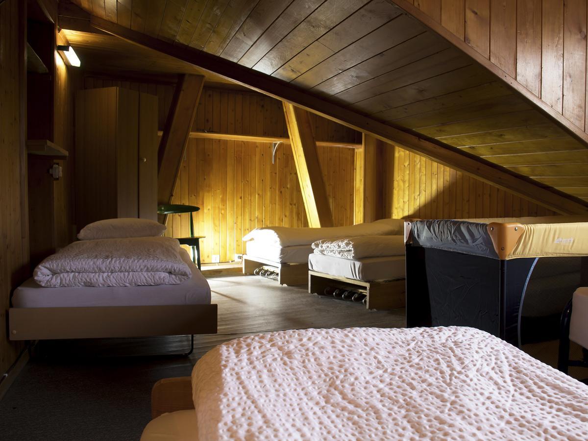 Refuge De Plan-Francey Hotel Moleson ภายนอก รูปภาพ