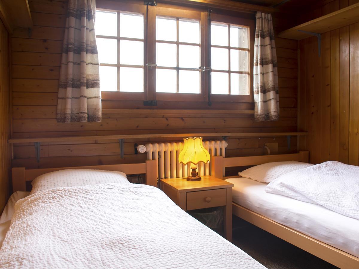 Refuge De Plan-Francey Hotel Moleson ภายนอก รูปภาพ