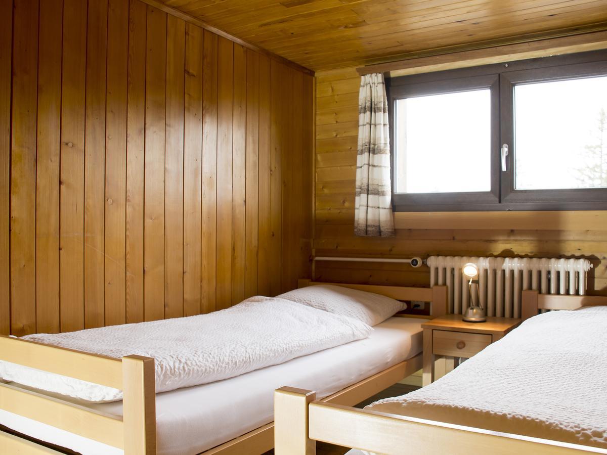 Refuge De Plan-Francey Hotel Moleson ภายนอก รูปภาพ
