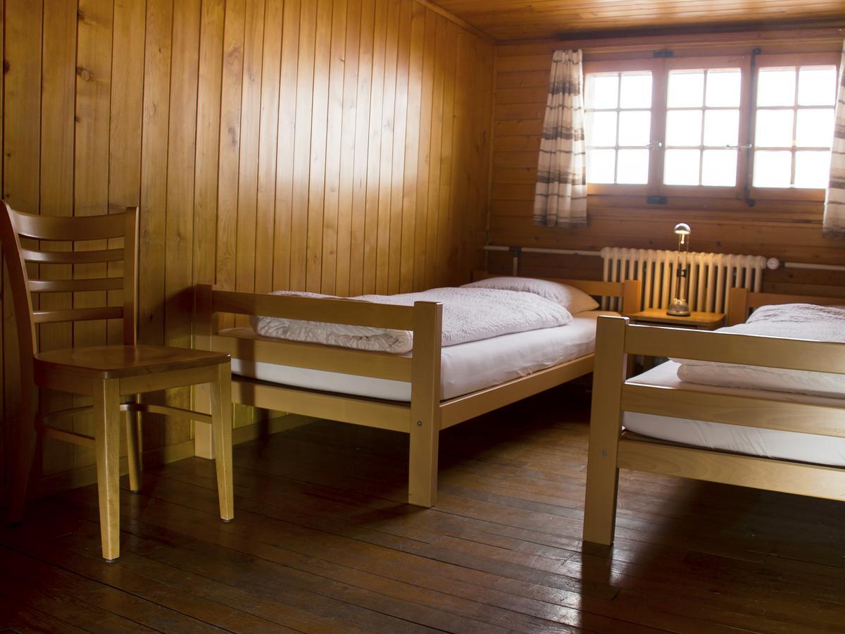 Refuge De Plan-Francey Hotel Moleson ภายนอก รูปภาพ